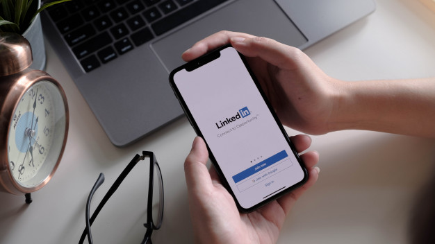 Grow Your Business With LinkedIn